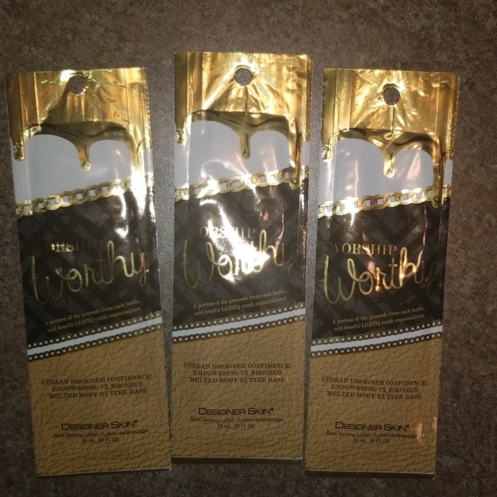 3 packets Worship Wotlrth tanning lotion